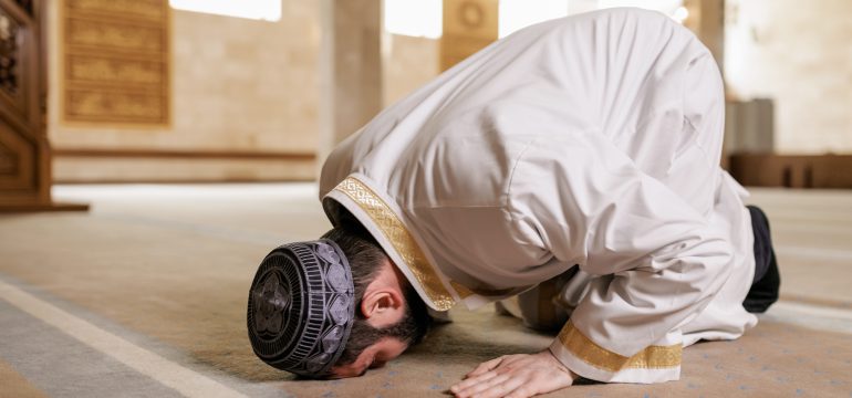 Imam al-Ghazali beri 6 tip agar lebih khusyuk dalam solat